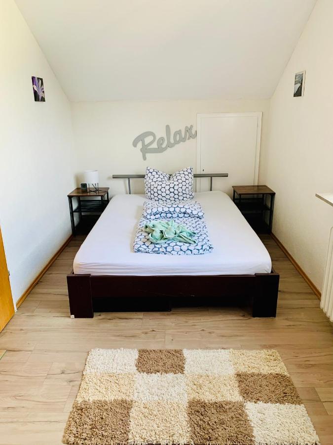 Villa Goncalves, Komplette Wohnung Mit Parkplatz Und Wallbox Vor Der Tuer Calw Exterior foto