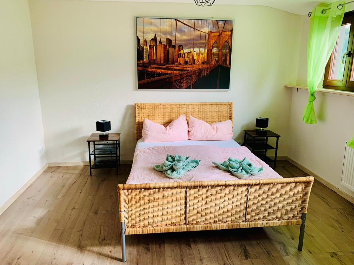 Villa Goncalves, Komplette Wohnung Mit Parkplatz Und Wallbox Vor Der Tuer Calw Exterior foto