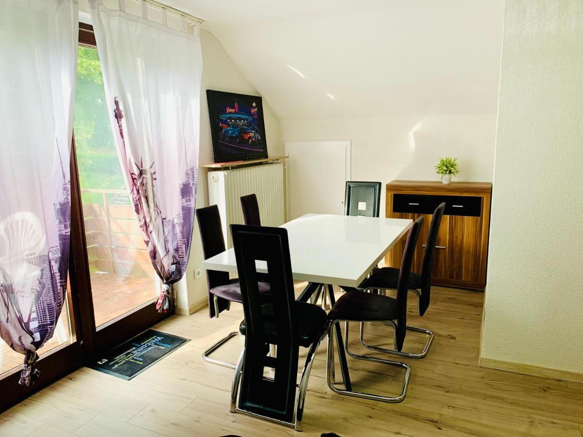 Villa Goncalves, Komplette Wohnung Mit Parkplatz Und Wallbox Vor Der Tuer Calw Exterior foto
